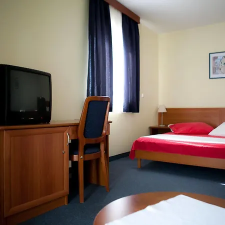Hotel Arcus 3*