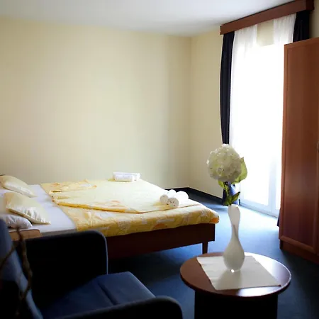 Arcus Hotel